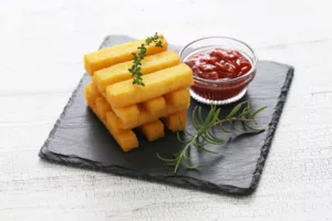 sticks de polenta à la truffe d'été